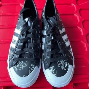New no tags Disney Adidas black and White Sneakers
